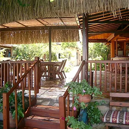 Деревянный коттедж Dalyan Pension