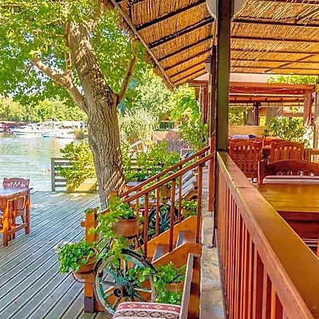 Dalyan Pension Деревянный коттедж Дальян