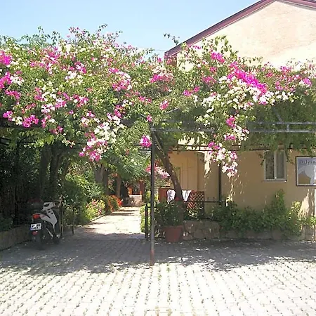 Lodge Dalyan Pension