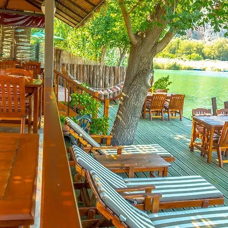 بنسيون داليان بيت خشبي *