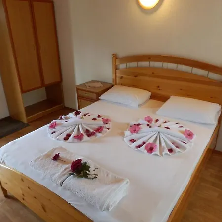 达利安旅馆 山林小屋