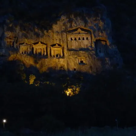 达利安旅馆 山林小屋 达利安