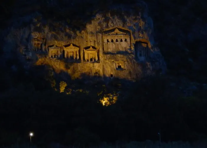 بنسيون داليان بيت خشبي داليان